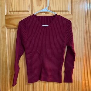 Women's Ribbed V-Neck Sweater - Burgundy